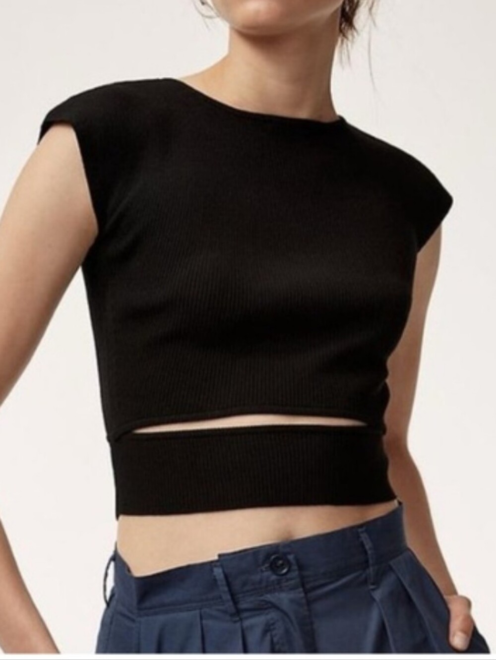 Aritzia Wilfred Cut-out Knit Black Top Ribbed Crop SzS Wardrobe Minimalist Goth